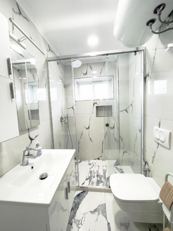 Peace Apartments Dıraç Dış mekan fotoğraf